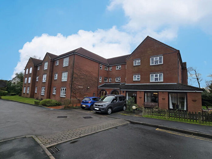 1 Bedroom Flat For Sale In Flat Woodlands, The Spinney, Leeds, West Yorkshire, LS17