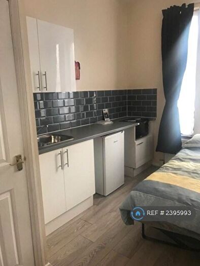 Studio To Rent In Belmont Road, London, N15