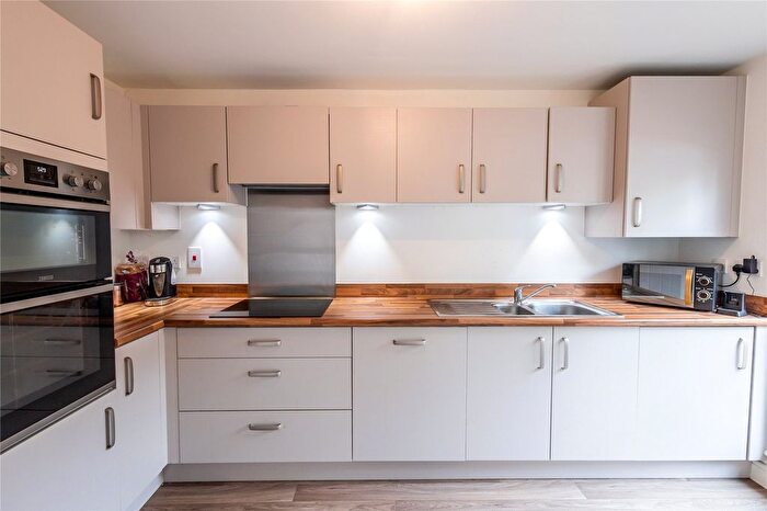 3 Bedroom End Of Terrace House For Sale In Ketley Park Road, Ketley, Telford, Shropshire, TF1