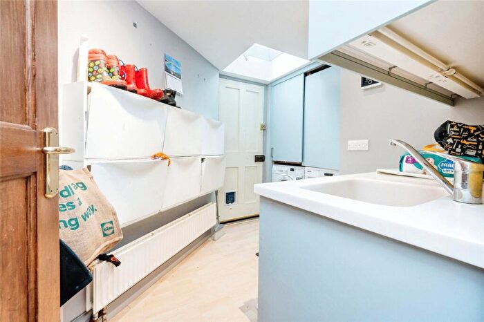 4 Bedroom Detached House For Sale In Clarendon Street, Bedford, Bedfordshire, MK41