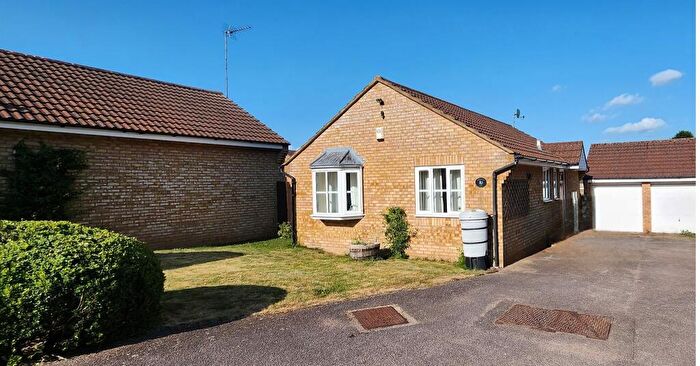 2 Bedroom Detached Bungalow For Sale In Horton Drive, Middleton Cheney, Banbury, OX17