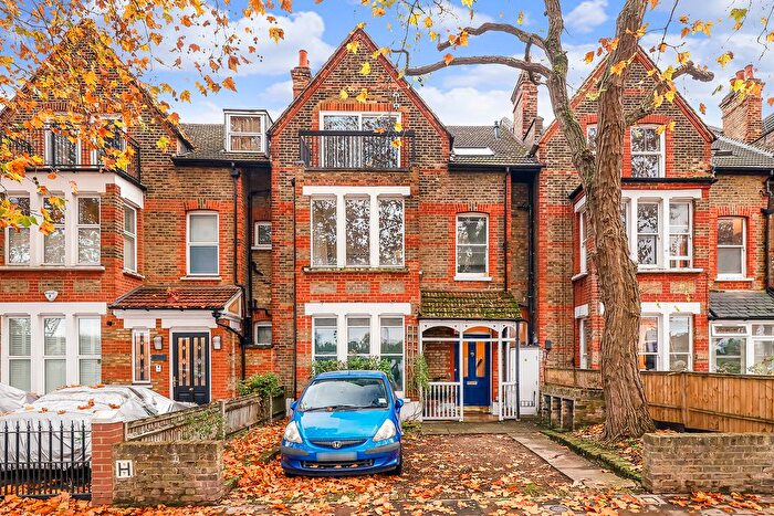 2 Bedroom Flat To Rent In Kew Road, Richmond, TW9