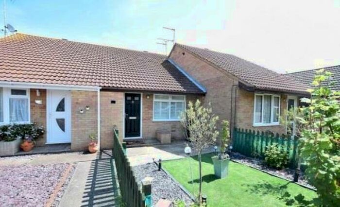 1 Bedroom Flat To Rent In Peter Bruff Avenue, Clacton-On-Sea, CO16