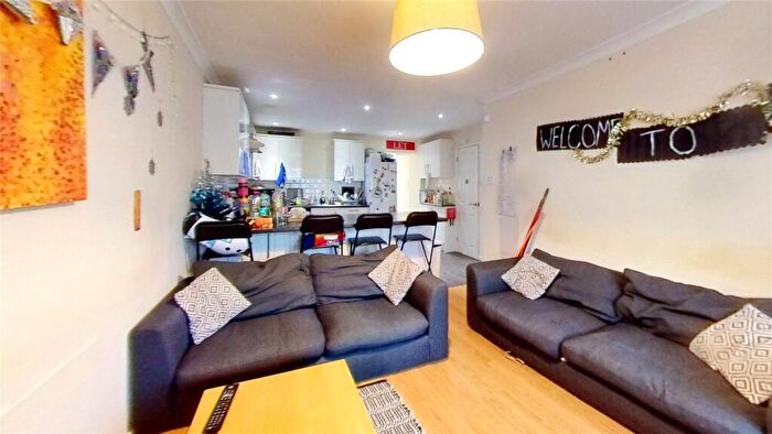 6 Bedroom House To Rent In Heeley Road, Birmingham, West Midlands, B29