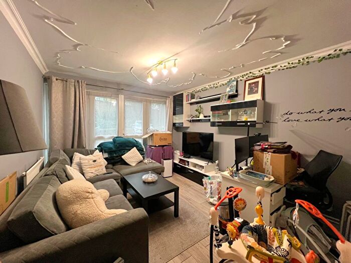 1 Bedroom Flat To Rent In Keevil Drive, London, SW19