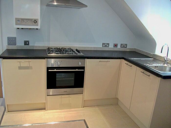 1 Bedroom Flat To Rent In Oakleigh Road North, Whetstone, London, N20