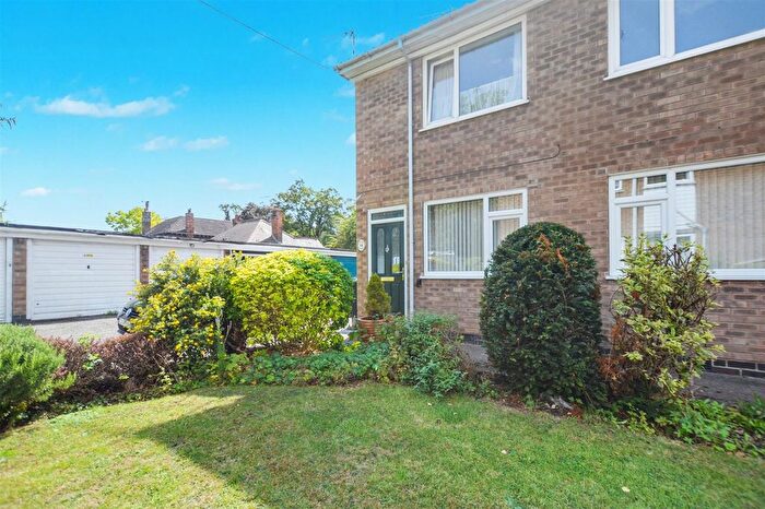 2 Bedroom Flat For Sale In Highfield Court, Beeston, Nottingham, NG9