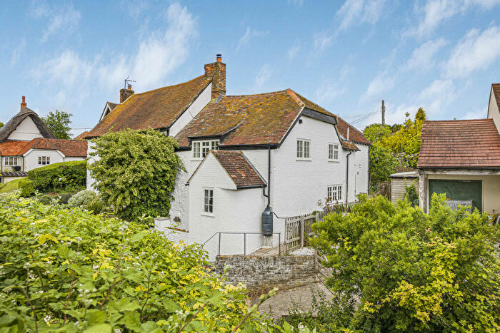 2 Bedroom Cottage For Sale In Stream Road, Upton, OX11