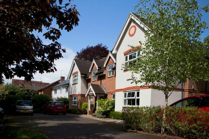 Studio To Rent In St. Peters Avenue, Caversham, Reading, RG4