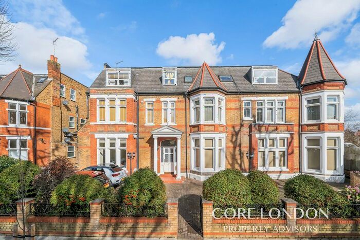 2 Bedroom Flat To Rent In Hamilton Road, Ealing, W5