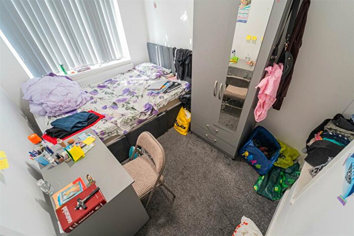 4 Bedroom House To Rent In Harborne Park Road, Birmingham, B17