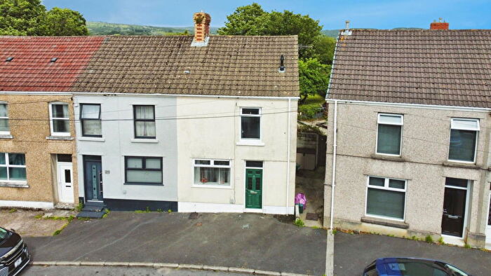 2 Bedroom End Of Terrace House For Sale In High Street, Grovesend, Swansea, SA4