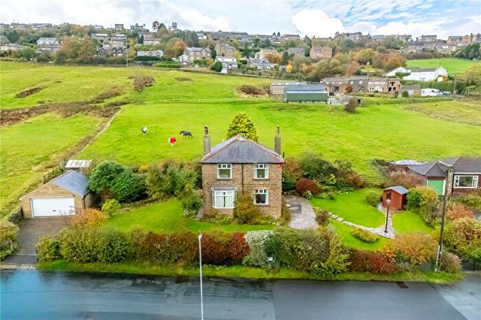 4 Bedroom Detached House For Sale In Slades Road, Golcar, Huddersfield, HD7