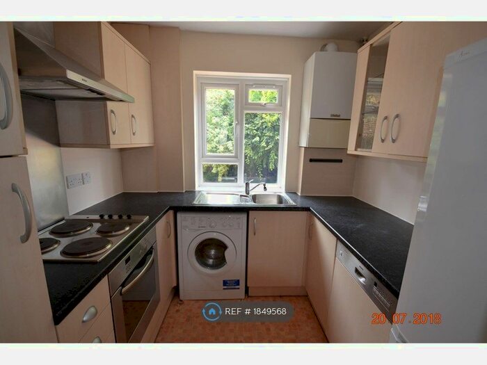 1 Bedroom Flat To Rent In Farleigh House, London Islington, N1