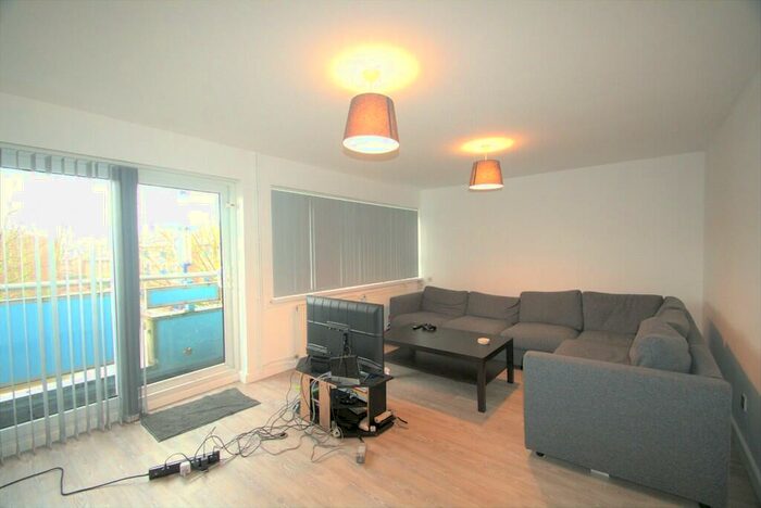 3 Bedroom Maisonette To Rent In Sackville Street, Southsea, PO5