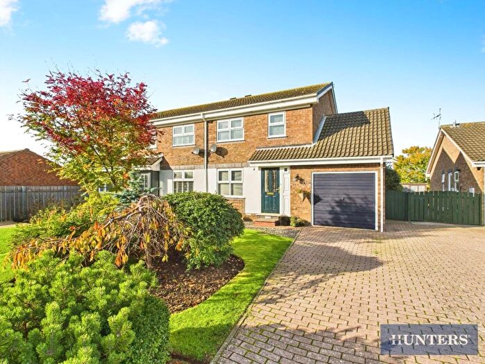 3 Bedroom Semi-Detached House For Sale In Thorn Tree Avenue, Filey, YO14