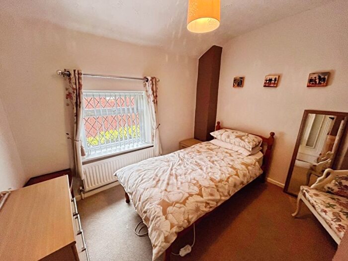2 Bedroom Cottage For Sale In St. Johns Road, Lostock, BL6
