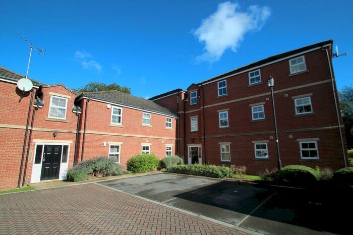 2 Bedroom Flat To Rent In Caraway Court, Meanwood, Leeds, LS6
