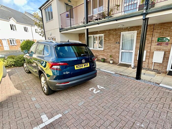 2 Bedroom Flat For Sale In Consort Close, Plymouth, PL3