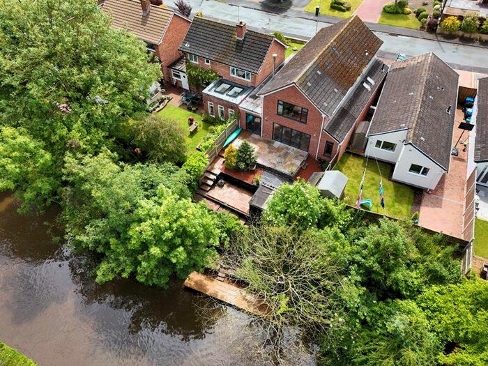 4 Bedroom Detached House For Sale In Ashleigh Crescent, Wheaton Aston, Stafford, ST19