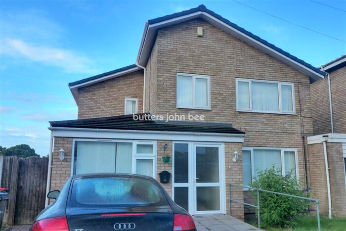 5 Bedroom Detached House To Rent In Launceston Close, Winsford, CW7