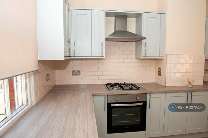 2 Bedroom Flat To Rent In Stony Stratford, Milton Keynes, MK11