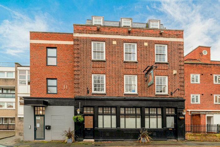 2 Bedroom Flat To Rent In Crossford Street, London, SW9