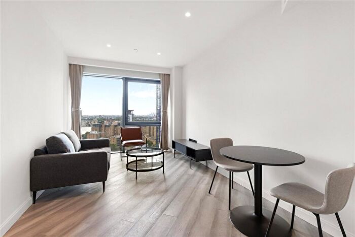Apartment To Rent In The Aspen, Marsh Wall, London, E14