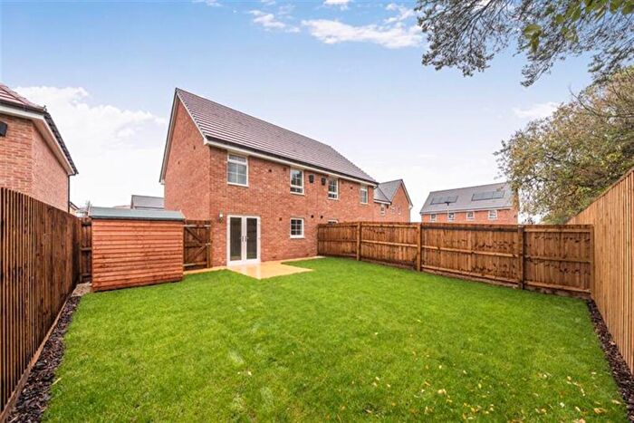 3 Bedroom Semi Detached House To Rent In Bedroom Semi Detached House In Southwold Drive, Hampton Beach, PE7