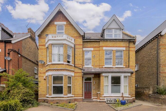 2 Bedroom Flat To Rent In Mattock Lane, London, W5