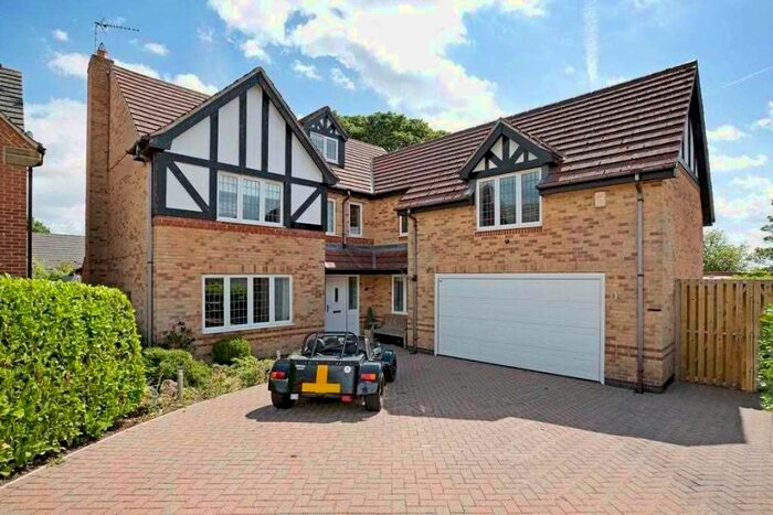 7 Bedroom Property To Rent In Brinklow Way, Harrogate HG2