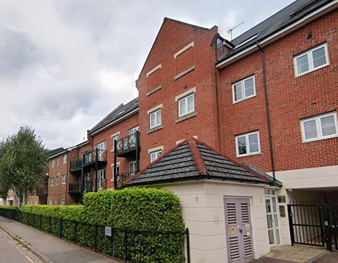 1 Bedroom Flat To Rent In High Street, Rickmansworth, WD3