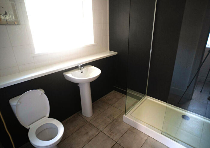 6 Bedroom Terraced House To Rent In North Luton, Cardiff, CF24