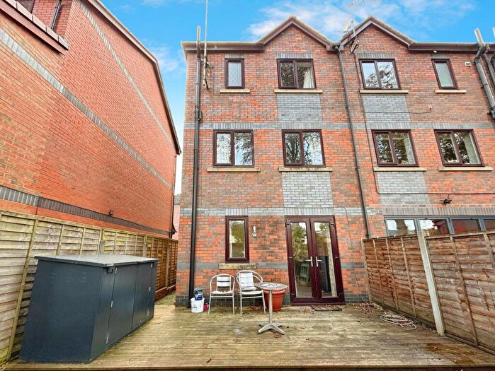 4 Bedroom House To Rent In Evans Close, Manchester, Greater Manchester, M20