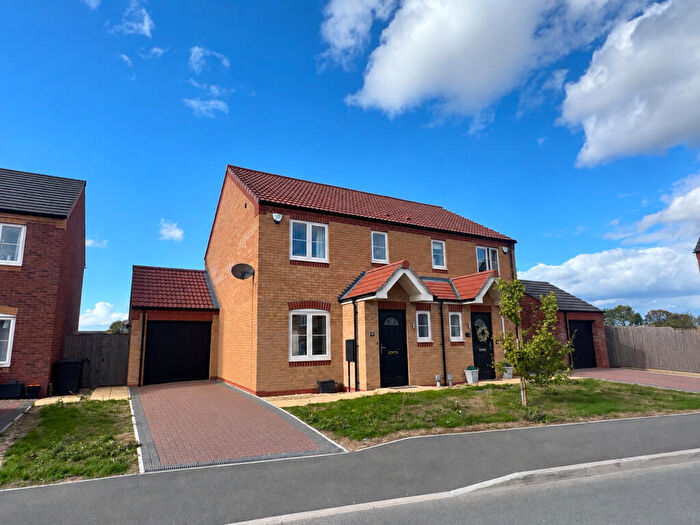 3 Bedroom Semi-Detached House To Rent In Hammond Road, Lincoln, LN2