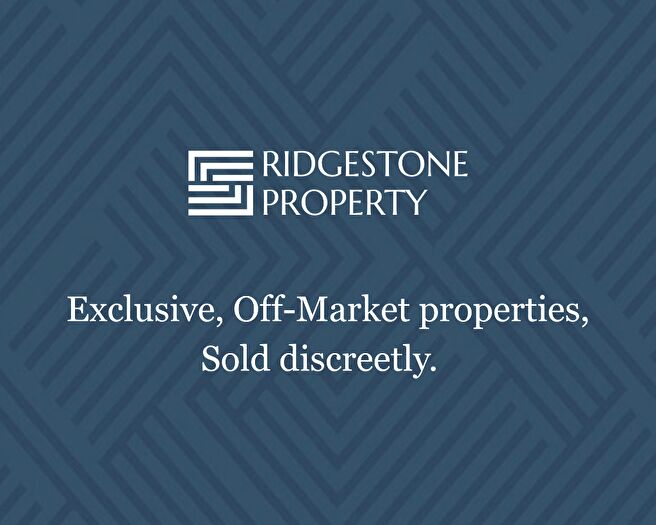 4 Bedroom Detached House For Sale In Burghley Avenue, New Malden, London, KT3