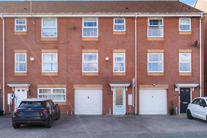 4 Bedroom Terraced House For Sale In Douglas Way, Murton, Seaham, SR7
