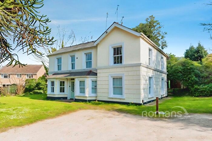 1 Bedroom Flat To Rent In Ship Alley, Farnborough, Hampshire, GU14