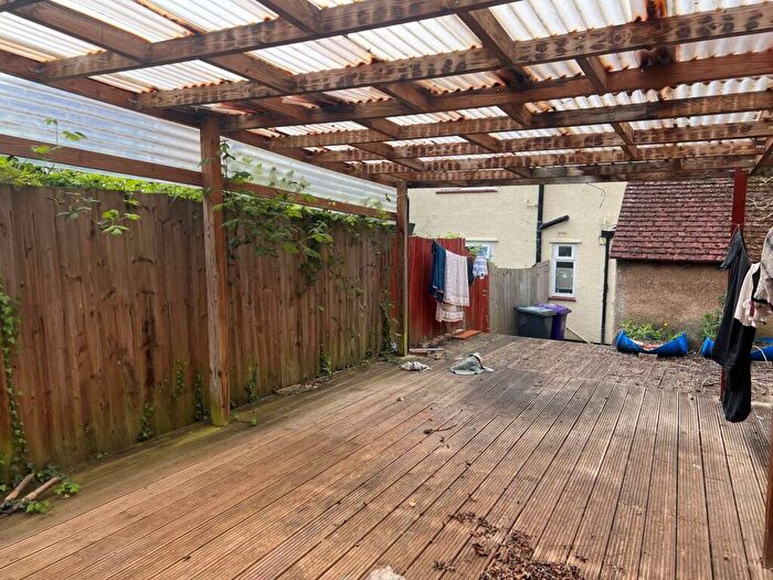 2 Bedroom Apartment For Sale In Sturgeons Way, Hitchin, SG4