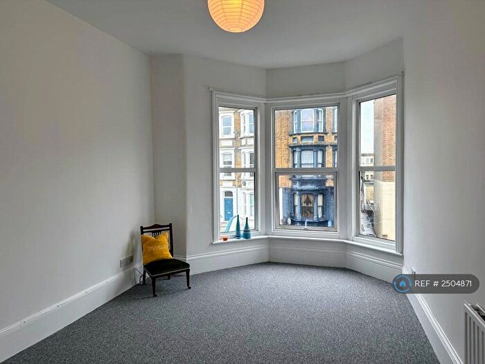 2 Bedroom Flat To Rent In Godwin Road, Cliftonville, Margate, CT9