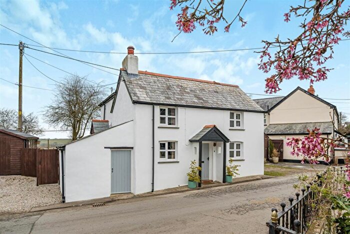 3 Bedroom Detached House For Sale In Halwill Cottages, Shebbear, Beaworthy, EX21