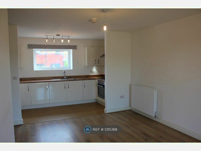 2 Bedroom Flat To Rent In Abells Close, Walton, Milton Keynes MK7