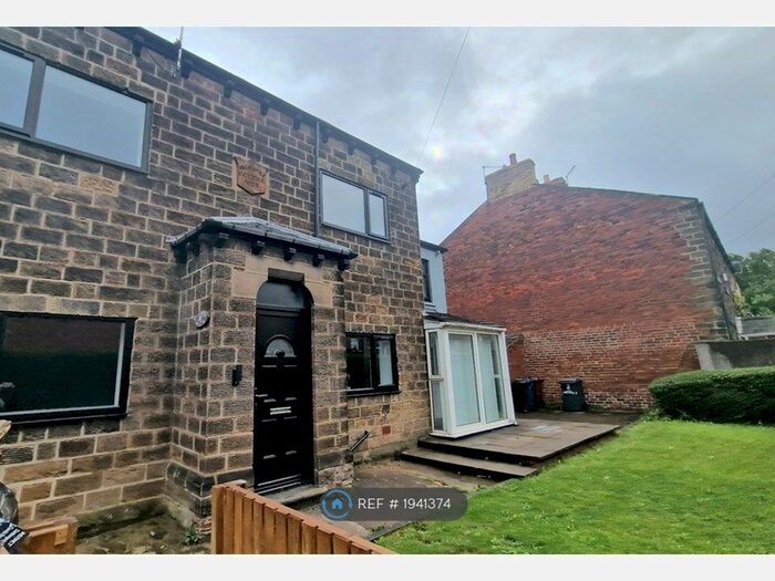 3 Bedroom Detached House To Rent In Park Avenue, Barnsley, S70