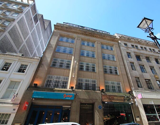 2 Bedroom Apartment To Rent In Burne Jones House, - Bennetts Hill, Birmingham City Centre, B2