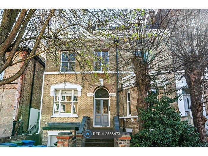 2 Bedroom Flat To Rent In Talfourd Road, London, SE15