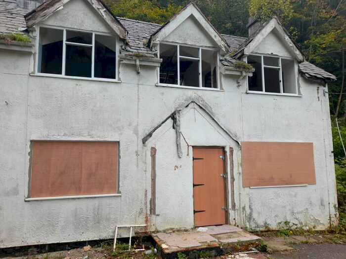 Cottage For Sale In Plas Tirion, Tan Y Gopa, Abergele, Clwyd, LL22