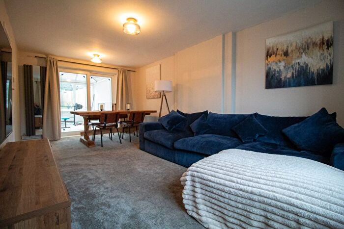 3 Bedroom End Of Terrace House For Sale In Longden Close, Bramcote, Nottingham, NG9