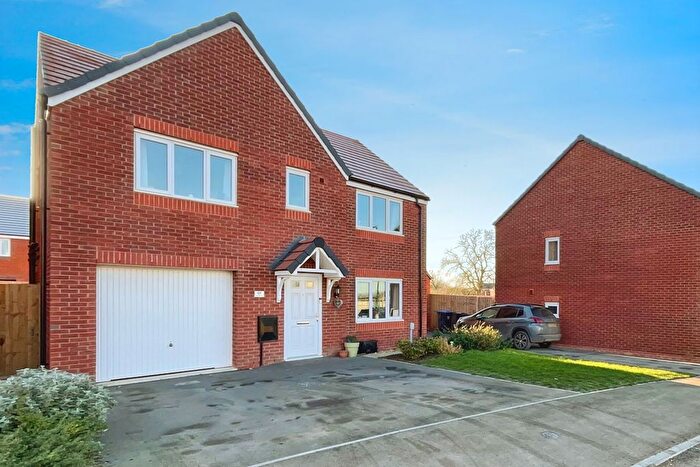 5 Bedroom Detached House For Sale In Tigers Road, Fleckney, Leicester, Leicestershire, LE8