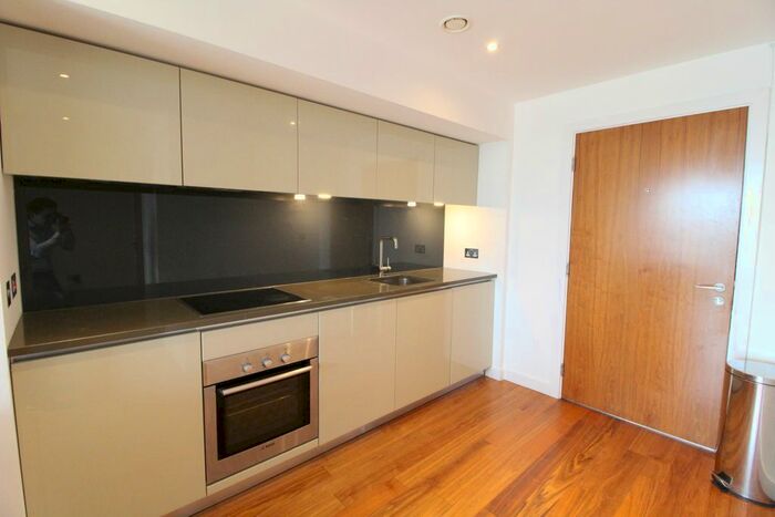 2 Bedroom Flat To Rent In City Loft, St. Pauls Square, Sheffield, S1