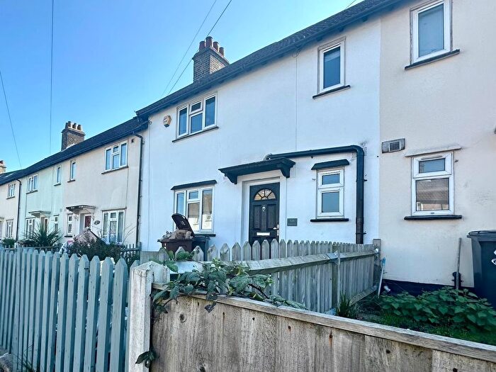 2 Bedroom Terraced House To Rent In Dawson Avenue, Barking, IG11